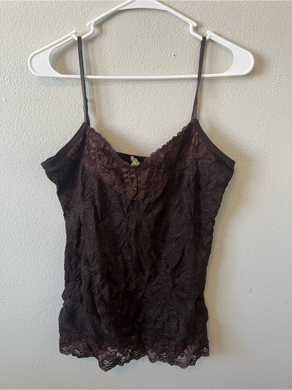 Maurices Y2K Lace Trim Crinkle Cami V-Neck 2000s Preppy Vintage Grunge Camisole